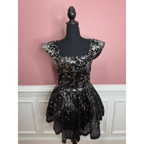 Aniye By Gemma Sequin Mini Dress in Black Medium Flutter Sleeve Ruffle Lined - Picture 2 of 6